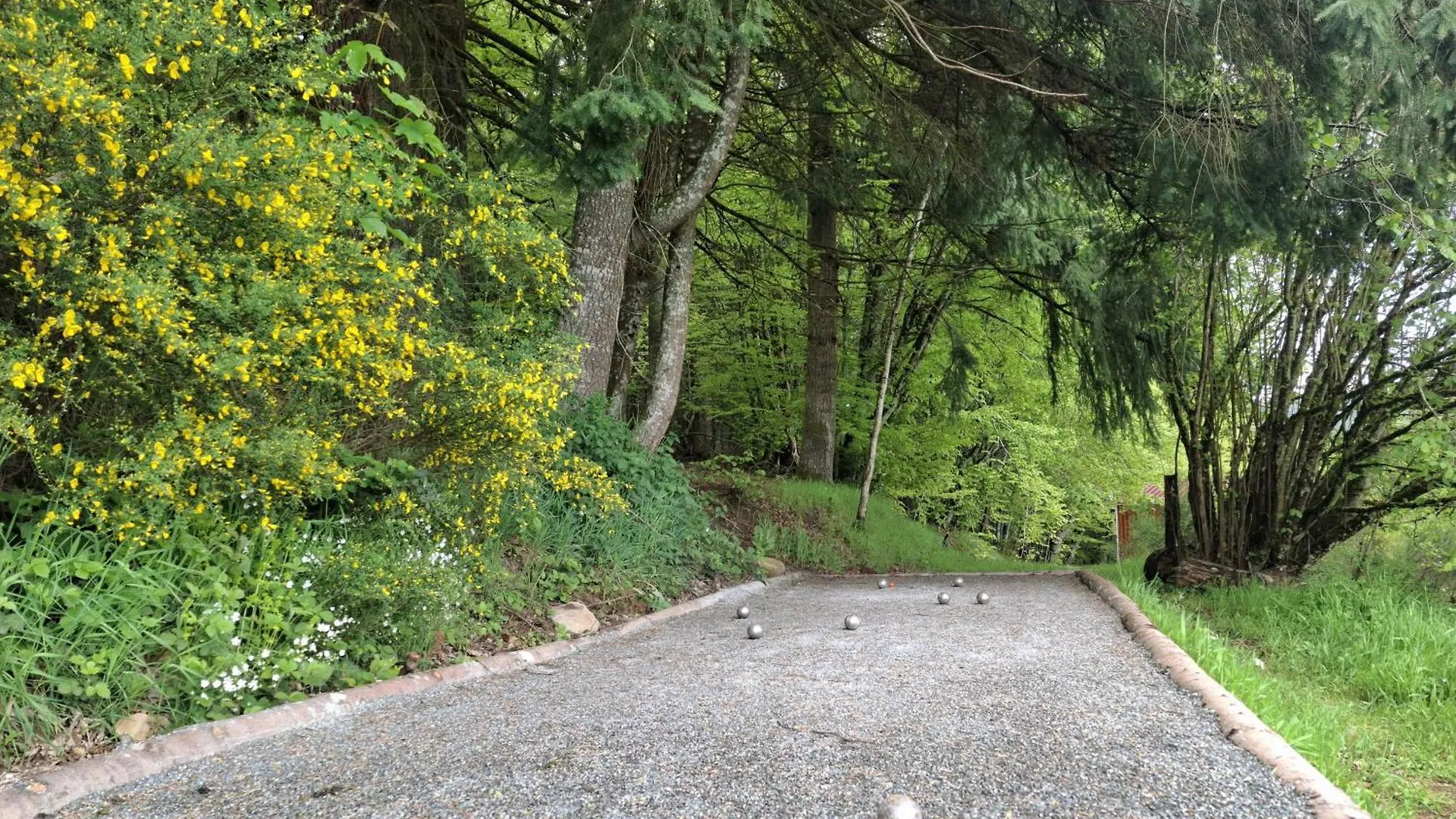 Campsite Terre D'Oyali Hotel Saint-Rirand